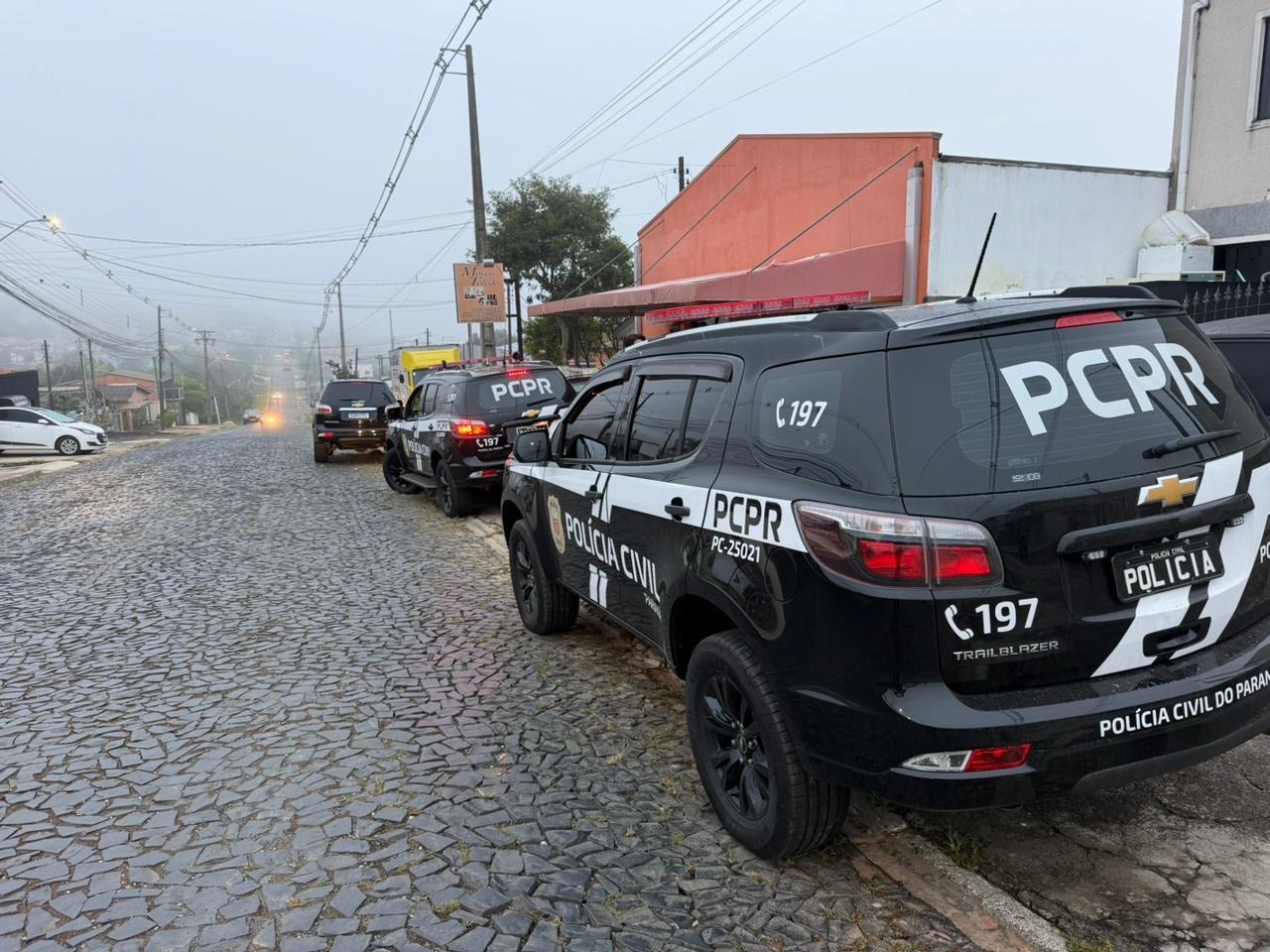Polícia Civil cumpre mandados e prende suspeito em investigação de duplo homicídio na região