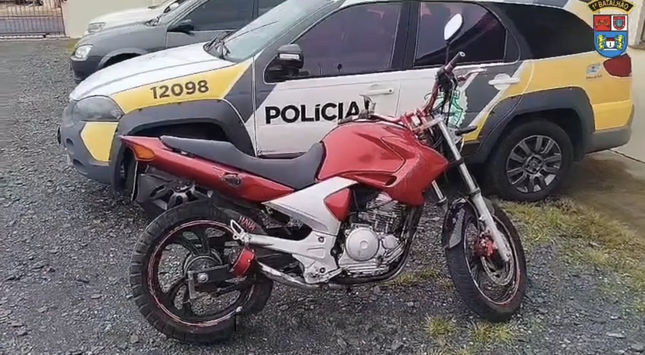 Polícia Militar apreende motocicleta por perturbação do sossego em Carambeí
