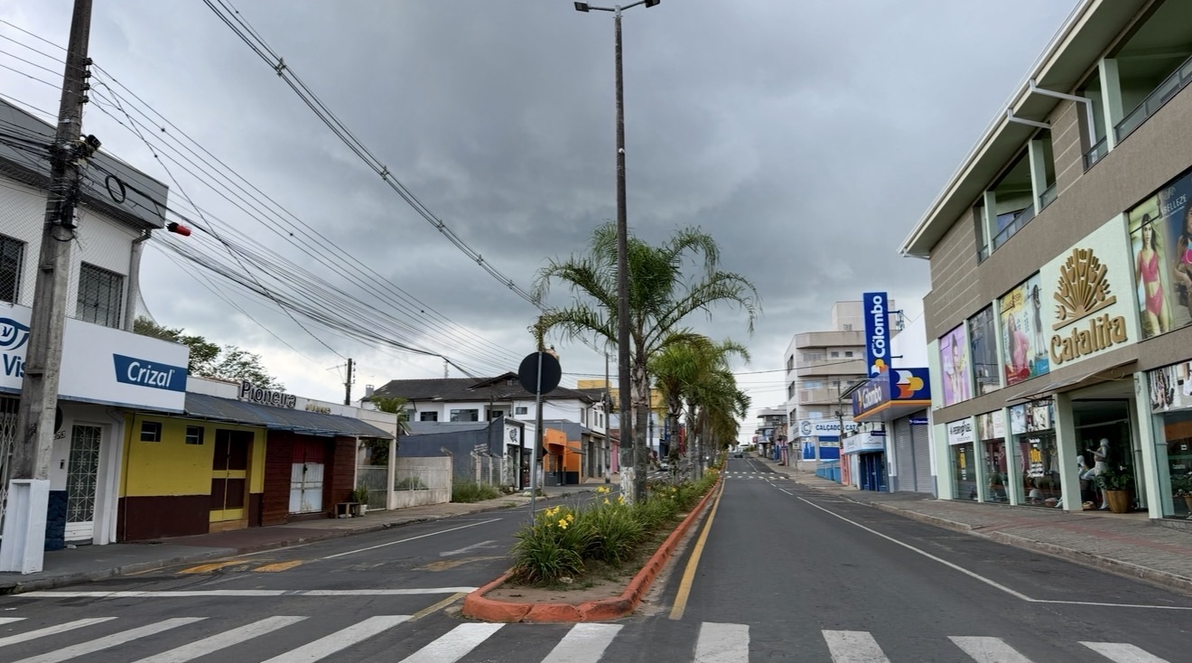 Defesa Civil alerta para risco de tempestades e granizo nesta quarta-feira no Paraná