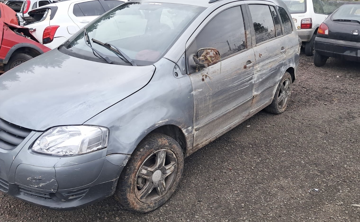 Motorista é preso por embriaguez após saída de pista na PR-151 em Carambeí