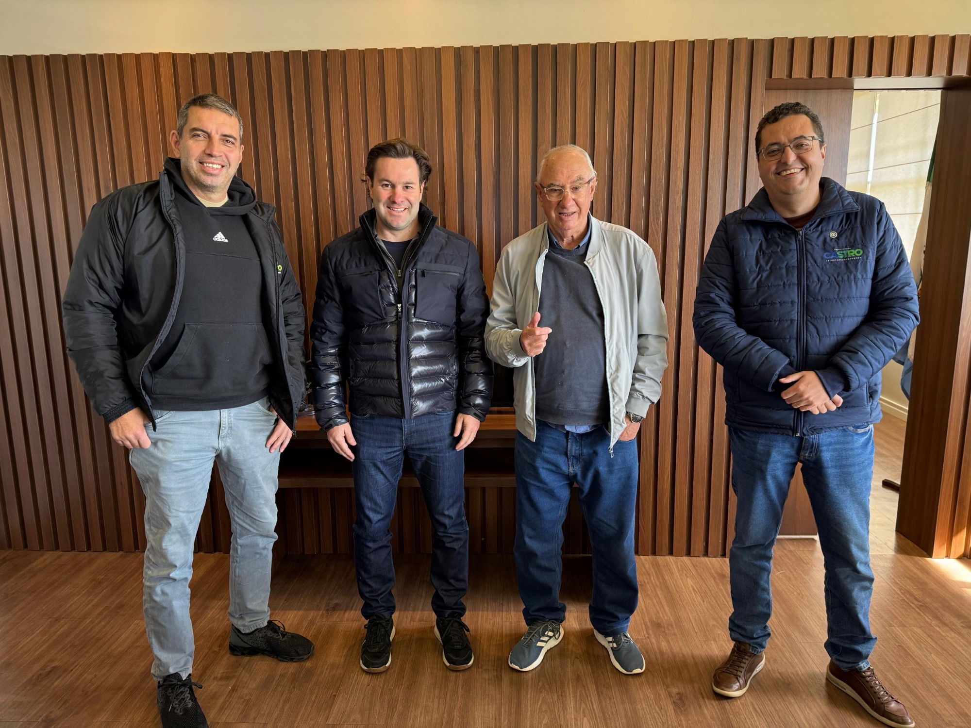 Projeto ‘Padrinhos do Caramuru’ reúne empresas para apoiar o futsal castrense
