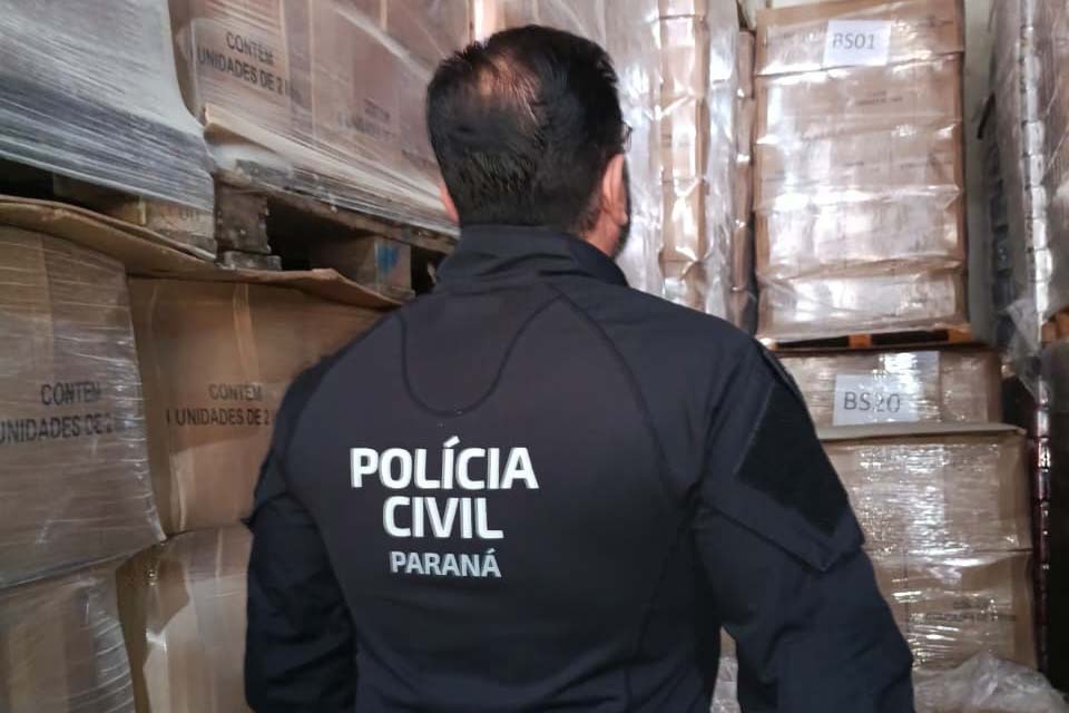 Polícia Civil apreende 8,4 mil garrafas de vinho falsificadas no PR