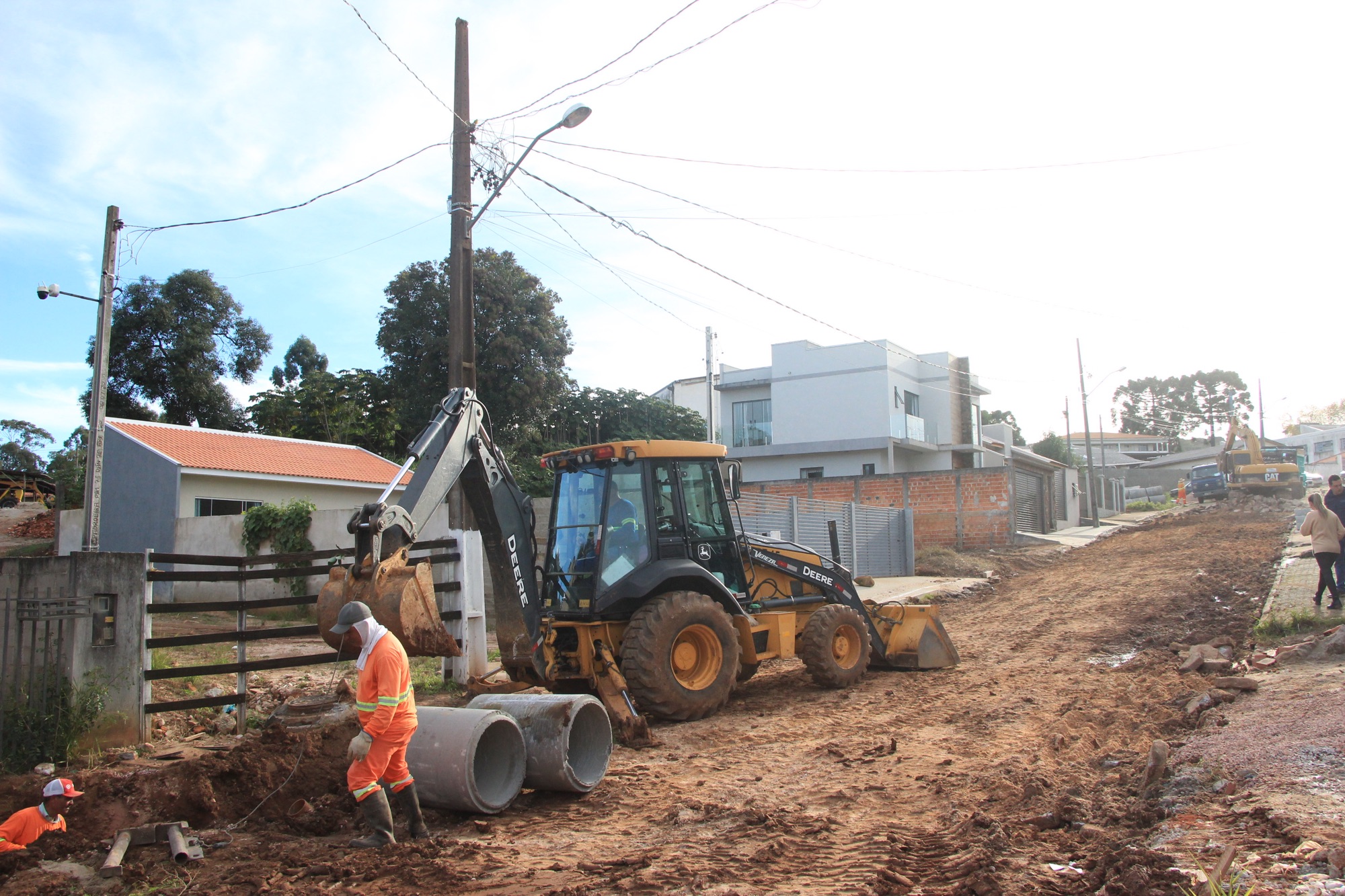Prefeitura de Castro inicia obras de pavimentação na Rua do Rosário e vias do entorno com investimento de R$ 2,3 milhões