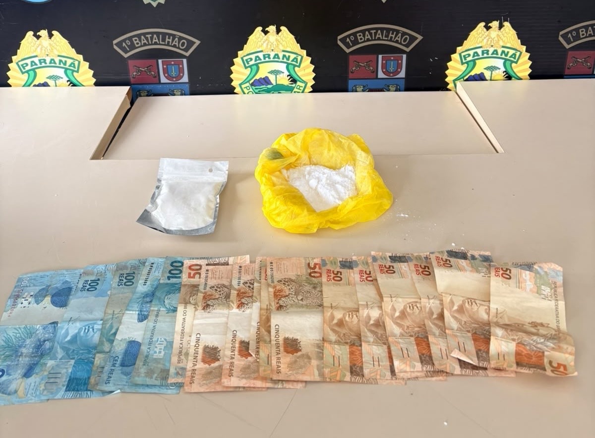PM apreende cocaína escondida em veículo e prende suspeito por tráfico na região