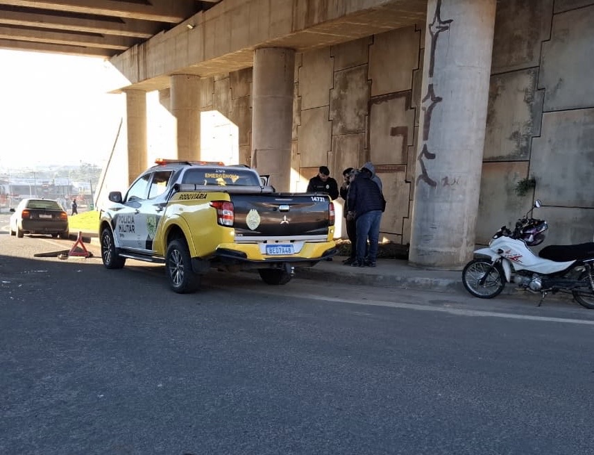 Motociclista fica ferida em colisão frontal na&nbsp;região