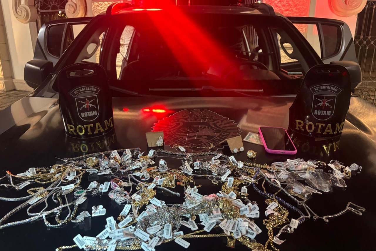 Em ação integrada, PMPR recupera joias roubadas em shopping&nbsp;no PR