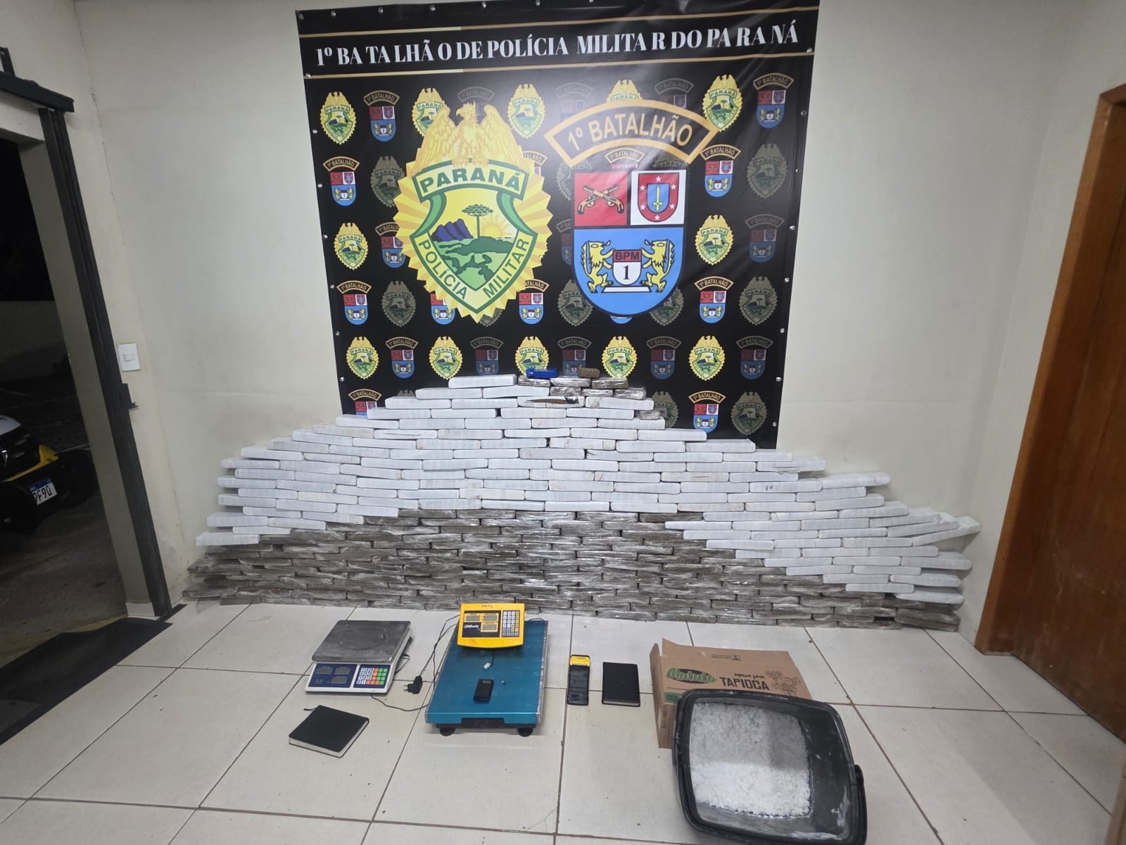 PM apreende quase 200 kg de drogas em grande operação contra o tráfico na região