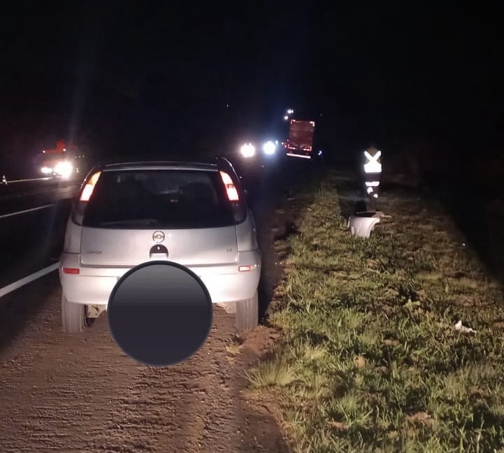 Homem fica ferido após ser atropelado enquanto sinalizava rodovia na PR-151