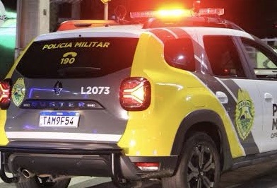 Ação rápida da Polícia Militar salva mulher e prende suspeito de violência doméstica na região