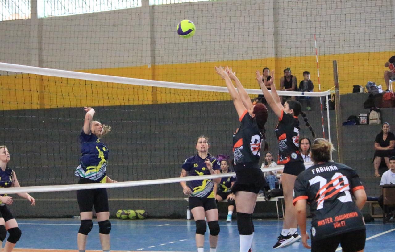 Carambeí recebe a 3ª etapa do Grand Prix AMCG de Vôlei neste sábado