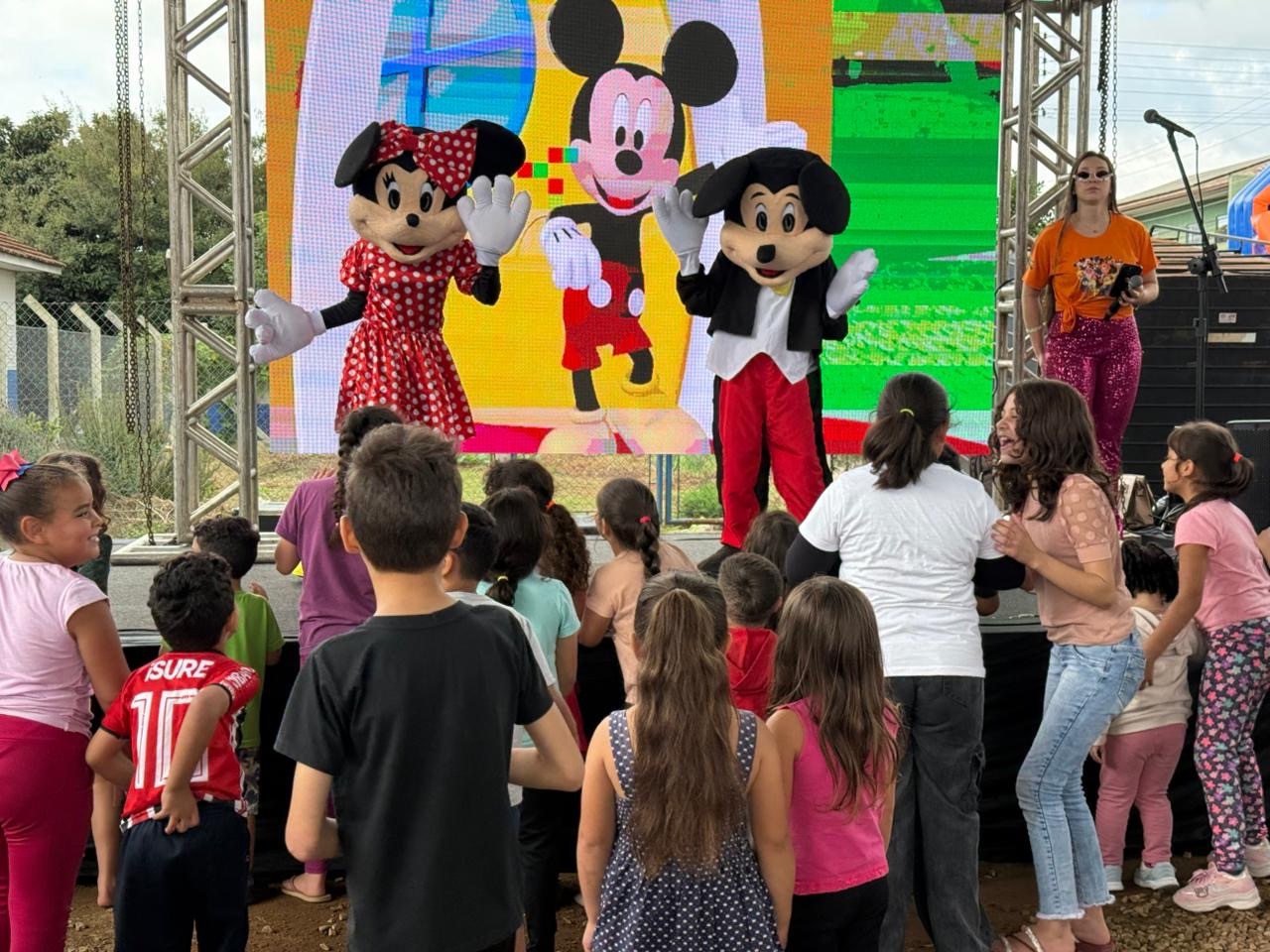 Tô na Vila chega ao Cantagalo com serviços, saúde e lazer para a comunidade