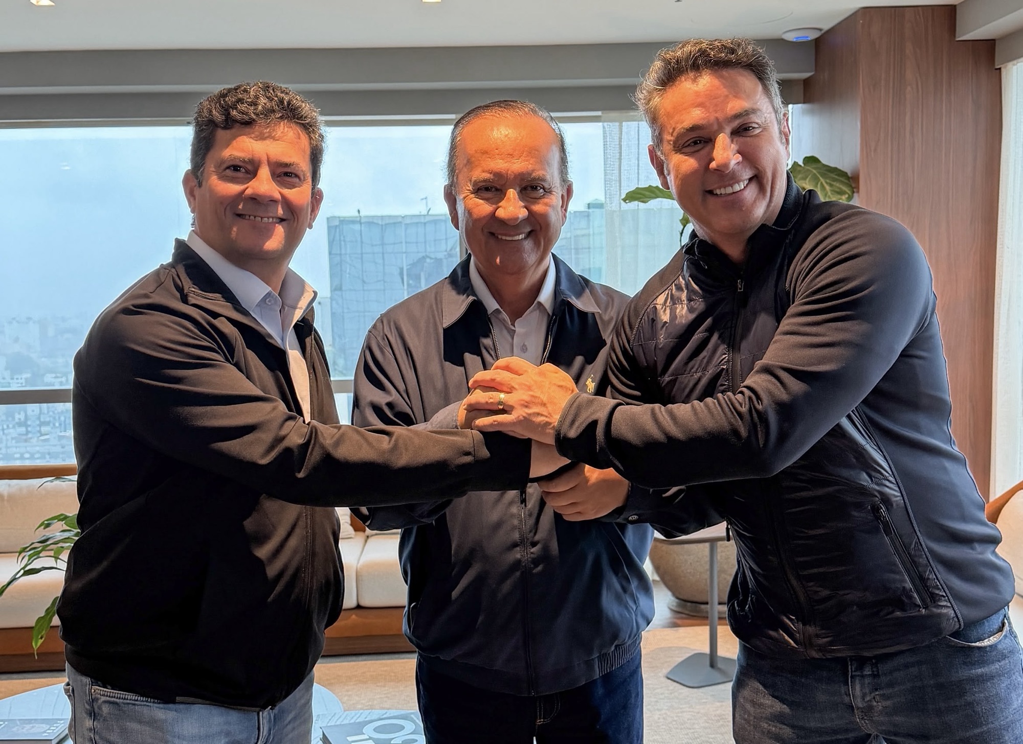 Governadores eleitos do Sul se reúnem em Porto Alegre em apoio a Flávio Bolsonaro
