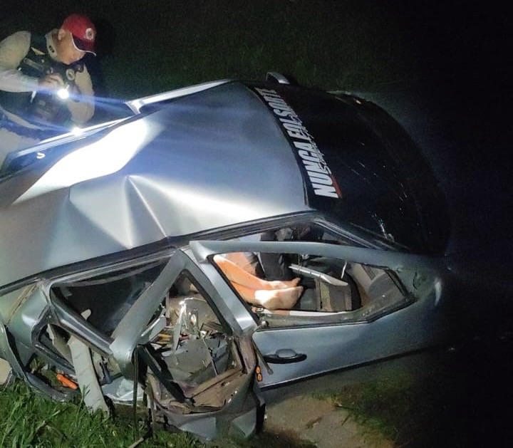 Colisão traseira entre Gol e Strada deixa dois motoristas feridos na PR-151