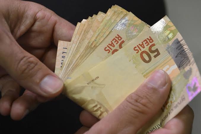 Pagamentos de outubro do Bolsa Família começam nesta segunda