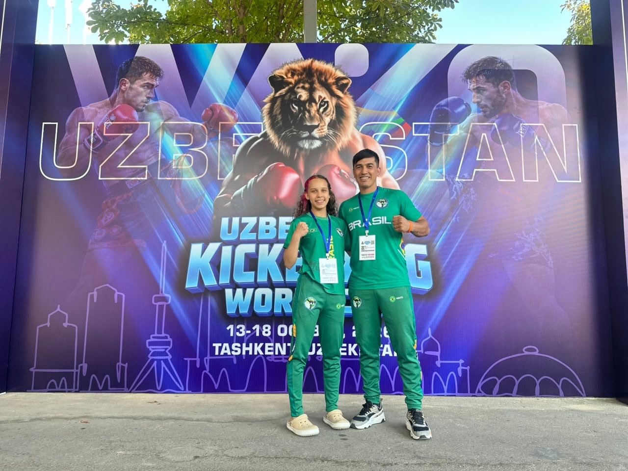 Atleta de Castro é campeã da Copa do Mundo de Kickboxing, no Uzbequistão
