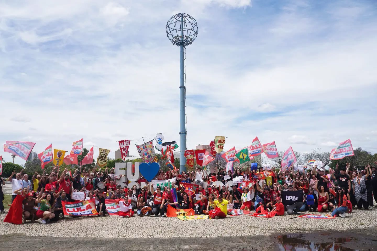 Ponta Grossa tem mobilizações pró-Lula neste sábado; Carambeí registra atos em apoio a Flávio Bolsonaro
