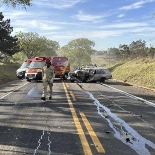 Acidente entre carro e caminhão deixa dois feridos na&nbsp;região