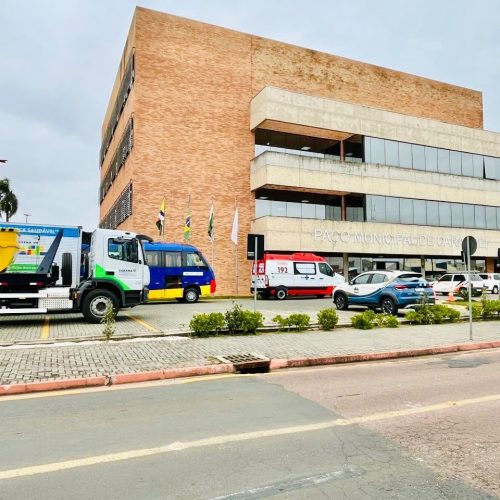 Prefeitura de Carambeí realiza entrega de novos veículos e autoriza importantes obras para o município