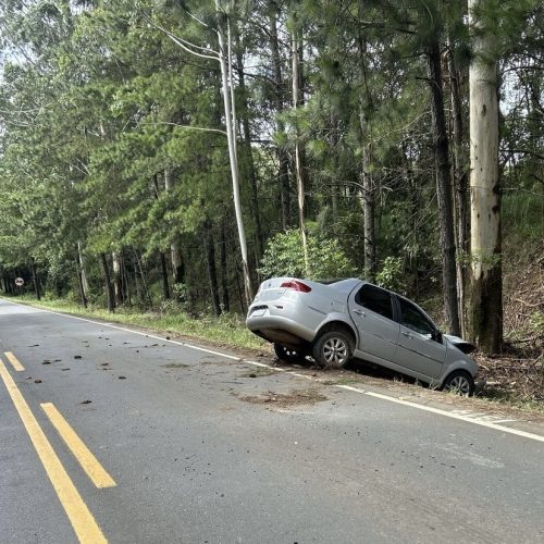 Acidente na região deixa quatro pessoas feridas, incluindo duas crianças