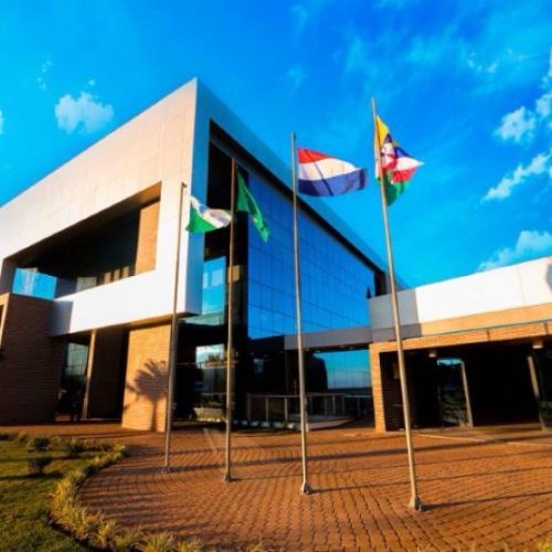 Frísia envia 33 toneladas de alimentos e mais de 3,3 mil litros de leite para o RS