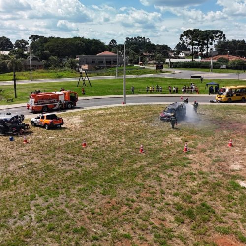 Simulado de acidente de trânsito mobiliza equipes de emergência em Carambeí