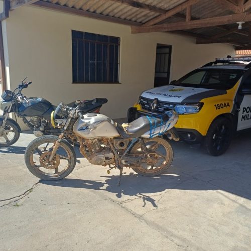 Menor é flagrado pilotando motocicleta irregular no Centro de Carambeí