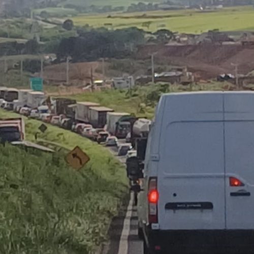 Obras na PR-151 entre Ponta Grossa e Carambeí causam lentidão no trânsito nesta segunda-feira