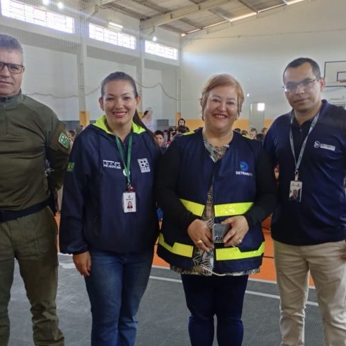 Maio Amarelo leva conscientização sobre trânsito para escola de Carambeí