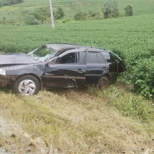 Mulher morre após capotamento na região