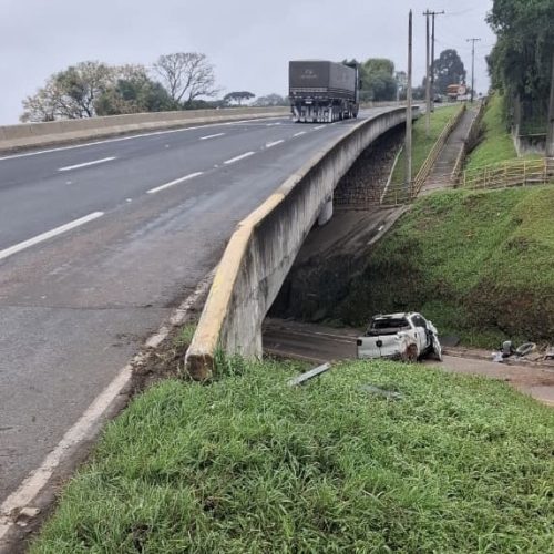 Acidente deixa dois feridos na PR-151