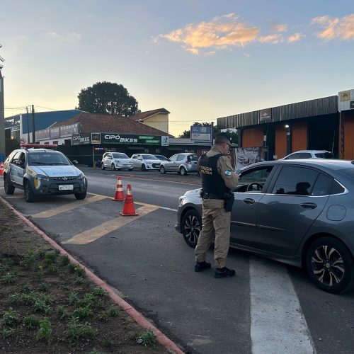 Carambeí recebe reforço policial e registra prisões durante ações de segurança