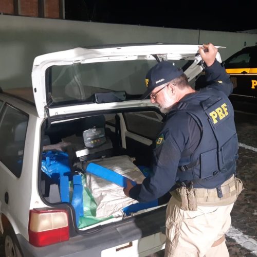 PRF apreende mais de 100 Kg de maconha e recupera veículo roubado