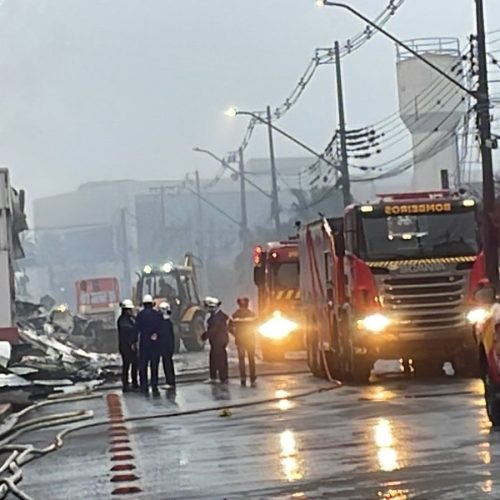 Incêndio na BRF de Carambeí ainda está sendo controlado