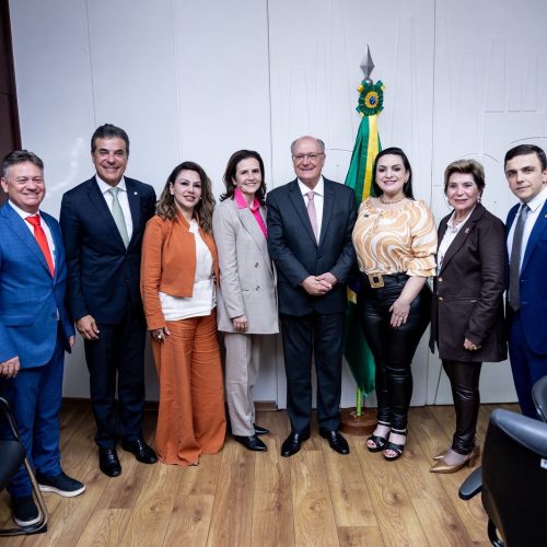 Em Brasília, Elisangela Pedroso participa de diálogo com Alckmin sobre crise do ‘tarifaço’