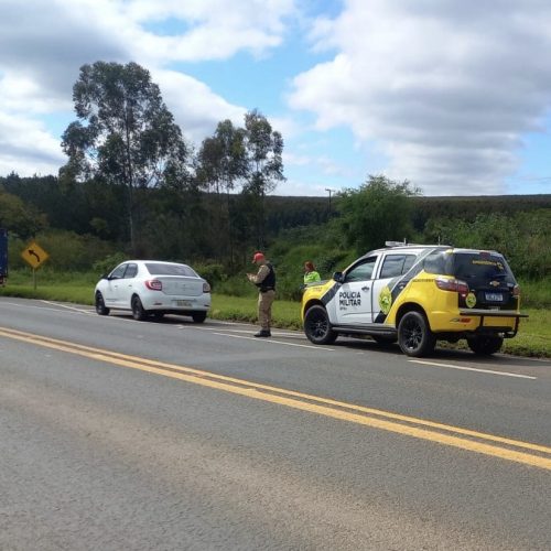 Motociclista fica ferida após colisão com veículo na PR-151