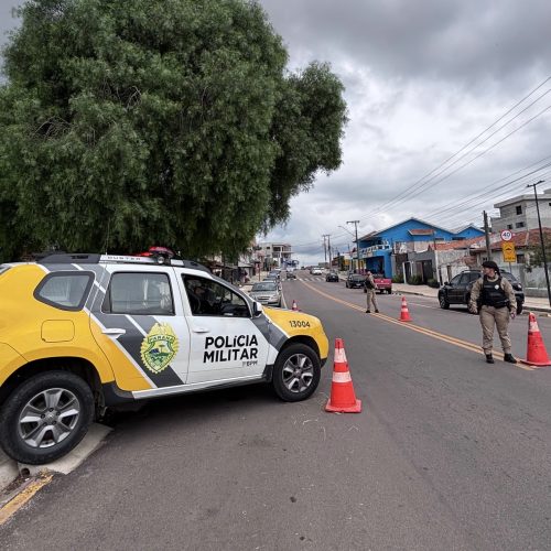 Polícia Militar intensifica fiscalização no Centro de Carambeí