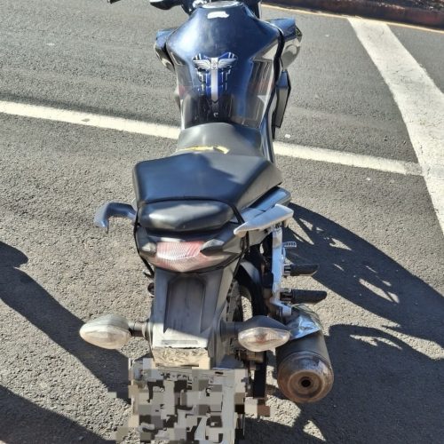 Veículo com alerta de furto é apreendido na região central de Carambeí