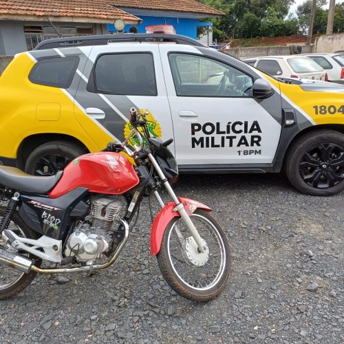 Polícia Militar apreende motocicleta durante fiscalização em Carambeí