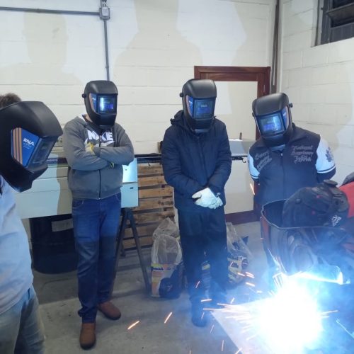 Curso de soldagem em Carambeí garante certificação e acesso ao mercado de trabalho