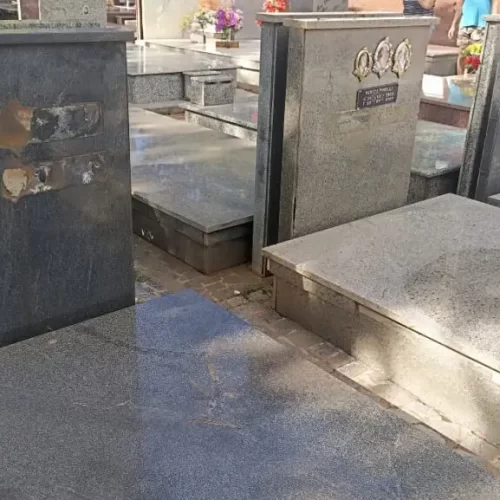 Criminosos furtam peças de 200 túmulos no Paraná