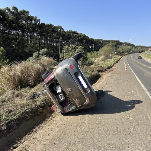 Motorista sai ilesa após capotamento&nbsp;na região