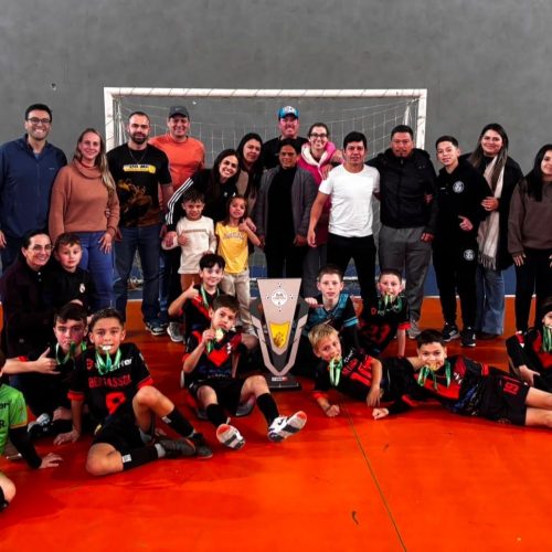 Carambeí recebe etapa do Desafio AMCG de Futsal e reúne jovens atletas de nove municípios