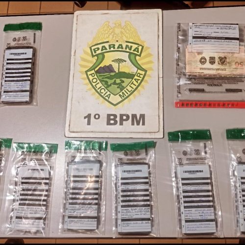ROTAM apreende drogas e encaminha quatro pessoas à delegacia na região