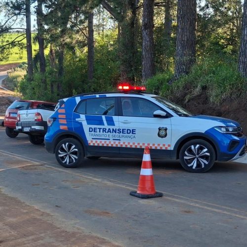 Colisão deixa dois feridos na Estrada do Areião, em Carambeí