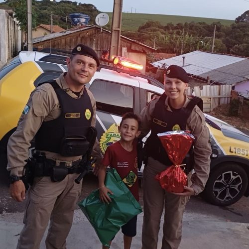 Polícia Militar participa de aniversário e emociona família em Carambeí