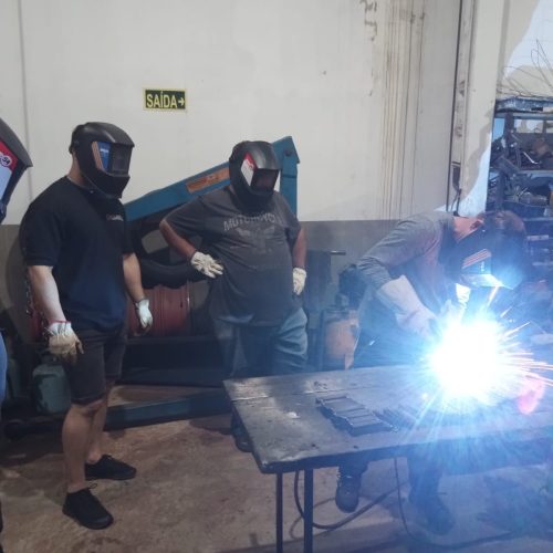 Carambeí recebe curso de soldador industrial com certificação reconhecida