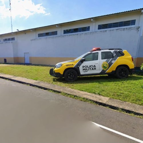 PM apreende cigarros de maconha durante abordagem em ginásio de Carambeí