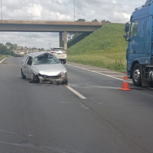 Passageira fica gravemente ferida em acidente na BR-376, em Ponta Grossa