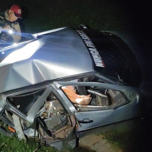 Colisão traseira entre Gol e Strada deixa dois motoristas feridos na PR-151