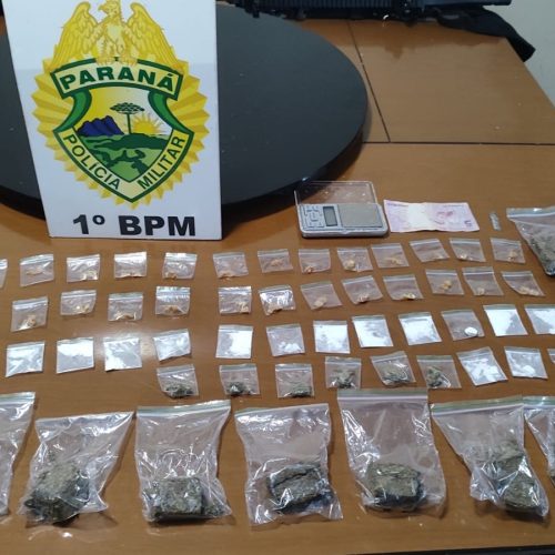 PM apreende drogas e localiza motocicleta com indícios de adulteração em Carambeí